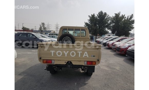 Buy Import Toyota Land Cruiser Beige Car in Import - Dubai in Malawi Buy Import Toyota Land Cruiser Beige Car in Import - Dubai in Malawi