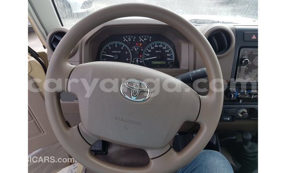 Buy Import Toyota Land Cruiser Beige Car in Import - Dubai in Malawi Buy Import Toyota Land Cruiser Beige Car in Import - Dubai in Malawi