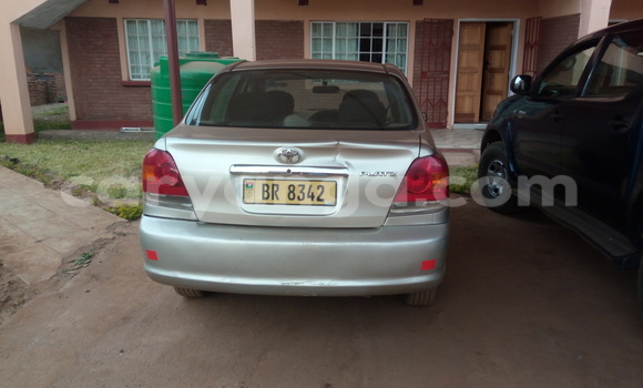 Acheter Occasion Voiture Toyota Platz Gris à Lilongwe, Malawi Acheter Occasion Voiture Toyota Platz Gris à Lilongwe, Malawi