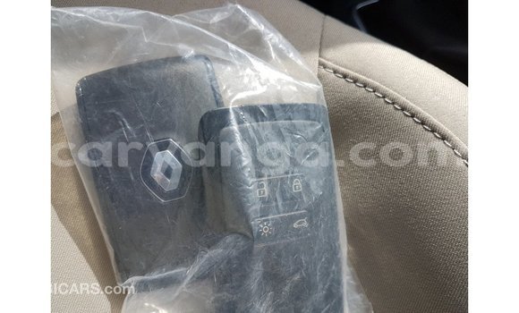 Buy Import Renault 19 Green Car in Import - Dubai in Malawi Buy Import Renault 19 Green Car in Import - Dubai in Malawi