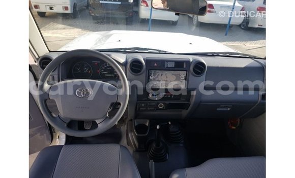 Buy Import Toyota Land Cruiser White Car in Import - Dubai in Malawi Buy Import Toyota Land Cruiser White Car in Import - Dubai in Malawi