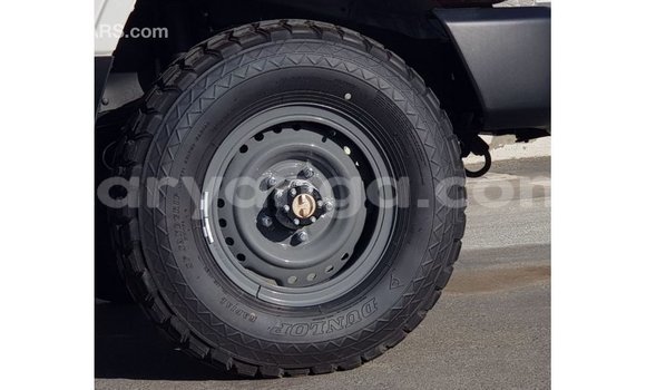 Buy Import Toyota Land Cruiser White Car in Import - Dubai in Malawi Buy Import Toyota Land Cruiser White Car in Import - Dubai in Malawi