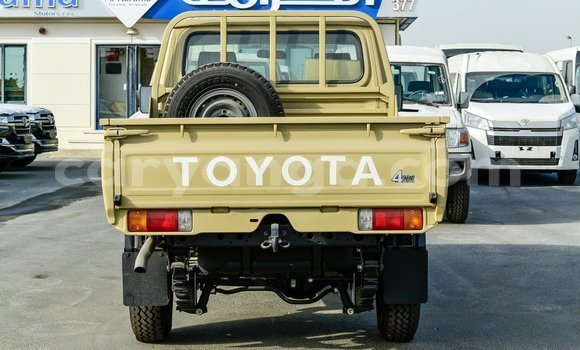 Buy Import Toyota Land Cruiser Beige Car in Import - Dubai in Malawi Buy Import Toyota Land Cruiser Beige Car in Import - Dubai in Malawi