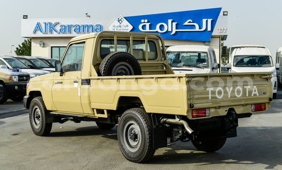 Buy Import Toyota Land Cruiser Beige Car in Import - Dubai in Malawi Buy Import Toyota Land Cruiser Beige Car in Import - Dubai in Malawi