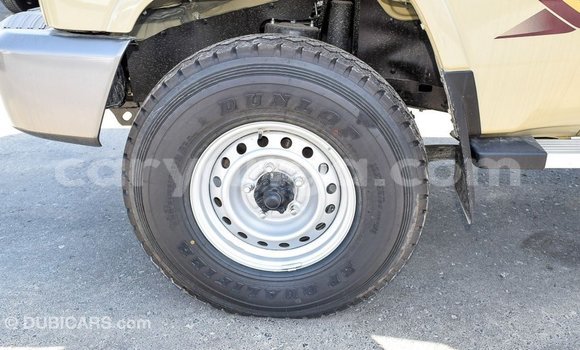 Buy Import Toyota Land Cruiser Beige Car in Import - Dubai in Malawi Buy Import Toyota Land Cruiser Beige Car in Import - Dubai in Malawi