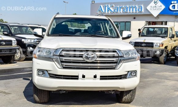Buy Import Toyota Land Cruiser White Car in Import - Dubai in Malawi Buy Import Toyota Land Cruiser White Car in Import - Dubai in Malawi