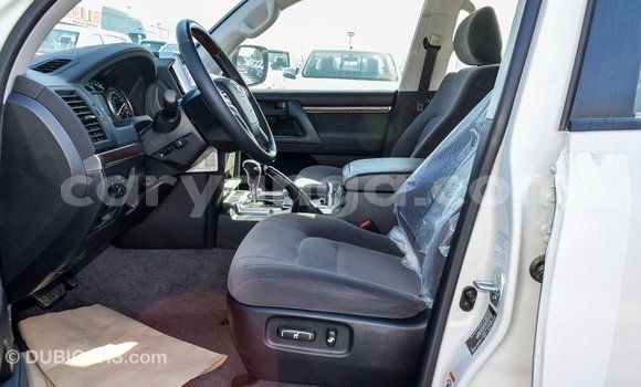 Buy Import Toyota Land Cruiser White Car in Import - Dubai in Malawi Buy Import Toyota Land Cruiser White Car in Import - Dubai in Malawi