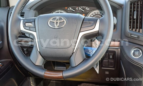 Buy Import Toyota Land Cruiser White Car in Import - Dubai in Malawi Buy Import Toyota Land Cruiser White Car in Import - Dubai in Malawi