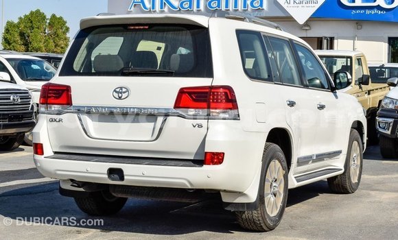 Buy Import Toyota Land Cruiser White Car in Import - Dubai in Malawi Buy Import Toyota Land Cruiser White Car in Import - Dubai in Malawi