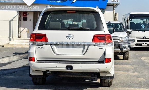 Buy Import Toyota Land Cruiser White Car in Import - Dubai in Malawi Buy Import Toyota Land Cruiser White Car in Import - Dubai in Malawi