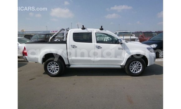 Acheter Import Voiture Toyota Hilux Blanc à Import - Dubai, Malawi Acheter Import Voiture Toyota Hilux Blanc à Import - Dubai, Malawi