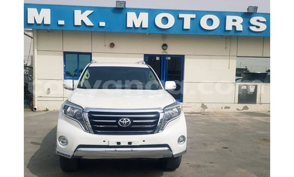 Nunua Imported Toyota Land Cruiser White Gari ndani ya Import - Dubai nchini Malawi Nunua Imported Toyota Land Cruiser White Gari ndani ya Import - Dubai nchini Malawi
