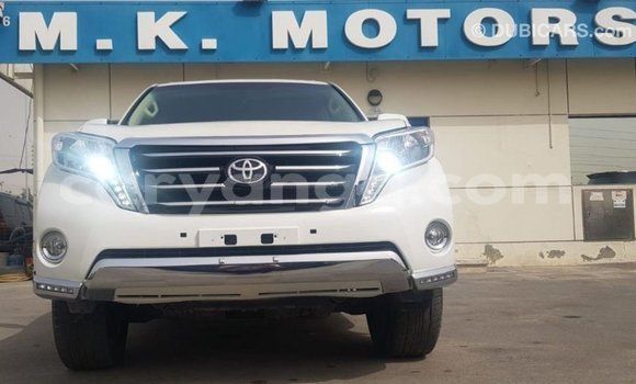 Nunua Imported Toyota Land Cruiser White Gari ndani ya Import - Dubai nchini Malawi Nunua Imported Toyota Land Cruiser White Gari ndani ya Import - Dubai nchini Malawi