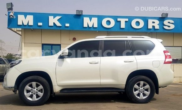 Nunua Imported Toyota Land Cruiser White Gari ndani ya Import - Dubai nchini Malawi Nunua Imported Toyota Land Cruiser White Gari ndani ya Import - Dubai nchini Malawi