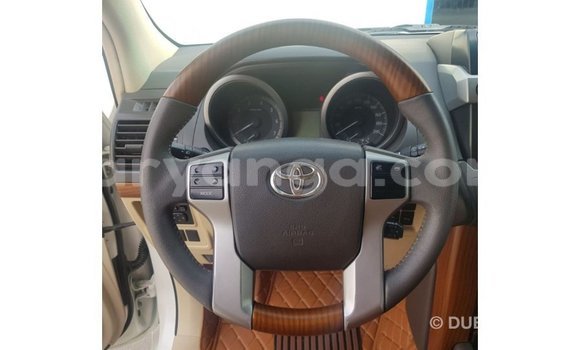 Nunua Imported Toyota Land Cruiser White Gari ndani ya Import - Dubai nchini Malawi Nunua Imported Toyota Land Cruiser White Gari ndani ya Import - Dubai nchini Malawi
