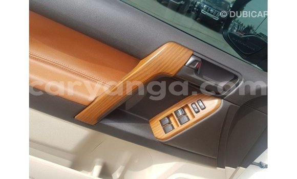 Nunua Imported Toyota Land Cruiser White Gari ndani ya Import - Dubai nchini Malawi Nunua Imported Toyota Land Cruiser White Gari ndani ya Import - Dubai nchini Malawi