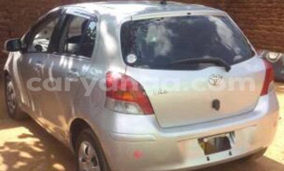 Nunua Ilio tumika Toyota Vitz Silver Gari ndani ya Limete nchini Malawi Nunua Ilio tumika Toyota Vitz Silver Gari ndani ya Limete nchini Malawi