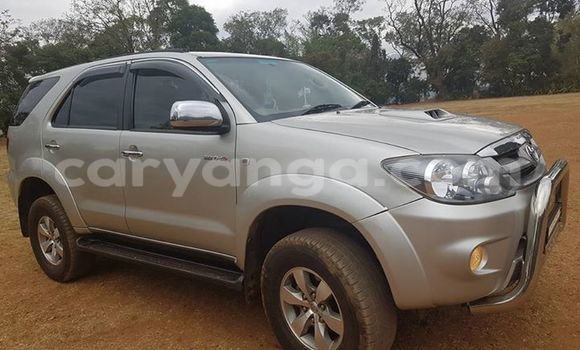 Buy Used Toyota Fortuner Silver Car in Limete in Malawi Buy Used Toyota Fortuner Silver Car in Limete in Malawi