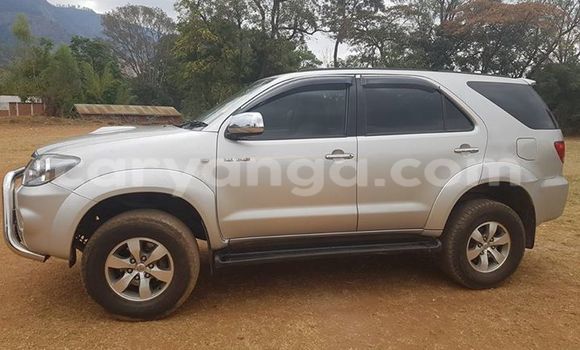 Buy Used Toyota Fortuner Silver Car in Limete in Malawi Buy Used Toyota Fortuner Silver Car in Limete in Malawi