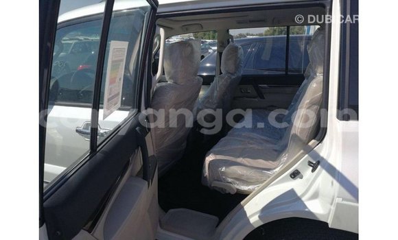 Buy Import Mitsubishi Pajero White Car in Import - Dubai in Malawi Buy Import Mitsubishi Pajero White Car in Import - Dubai in Malawi