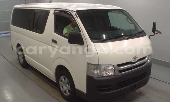 Buy New Toyota Hiace White Car in Lilongwe in Malawi Buy New Toyota Hiace White Car in Lilongwe in Malawi