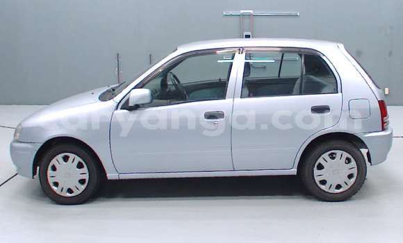 Acheter Occasion Voiture Toyota Starlet Gris à Lilongwe, Malawi Acheter Occasion Voiture Toyota Starlet Gris à Lilongwe, Malawi