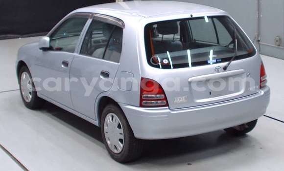 Acheter Occasion Voiture Toyota Starlet Gris à Lilongwe, Malawi Acheter Occasion Voiture Toyota Starlet Gris à Lilongwe, Malawi