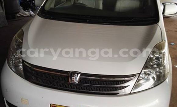 Buy Used Toyota Isis White Car in Lilongwe in Malawi Buy Used Toyota Isis White Car in Lilongwe in Malawi