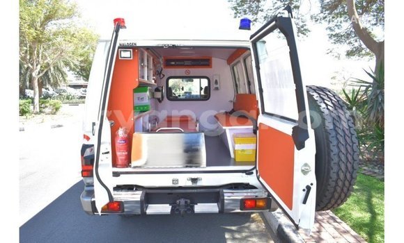 Buy Import Toyota Land Cruiser White Car in Import - Dubai in Malawi Buy Import Toyota Land Cruiser White Car in Import - Dubai in Malawi