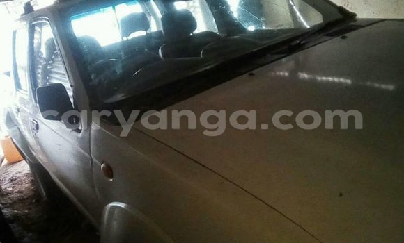 Nunua Ilio tumika Nissan Hardbody White Gari ndani ya Limete nchini Malawi Nunua Ilio tumika Nissan Hardbody White Gari ndani ya Limete nchini Malawi