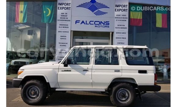 Buy Import Toyota Land Cruiser White Car in Import - Dubai in Malawi Buy Import Toyota Land Cruiser White Car in Import - Dubai in Malawi