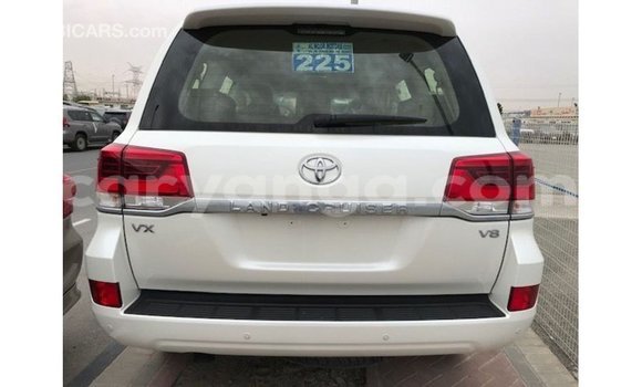 Acheter Import Voiture Toyota Land Cruiser Blanc à Import - Dubai, Malawi Acheter Import Voiture Toyota Land Cruiser Blanc à Import - Dubai, Malawi