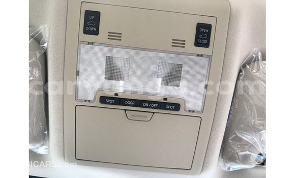 Acheter Import Voiture Toyota Land Cruiser Blanc à Import - Dubai, Malawi Acheter Import Voiture Toyota Land Cruiser Blanc à Import - Dubai, Malawi