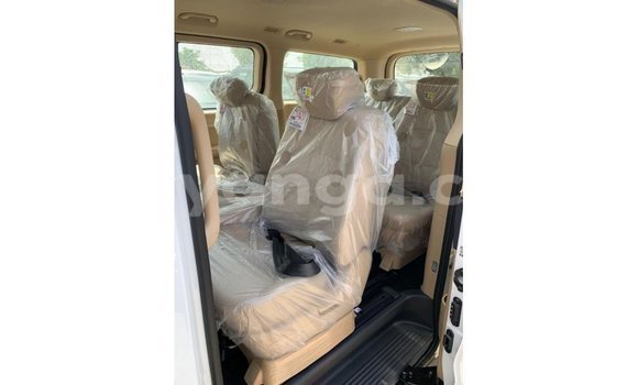 Buy Import Hyundai Chorus White Truck in Import - Dubai in Malawi Buy Import Hyundai Chorus White Truck in Import - Dubai in Malawi