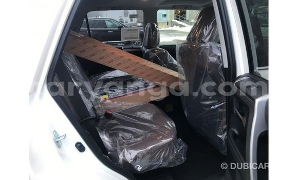 Acheter Import Voiture Toyota Fielder Blanc à Import - Dubai, Malawi Acheter Import Voiture Toyota Fielder Blanc à Import - Dubai, Malawi