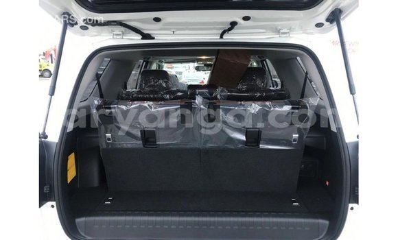 Acheter Import Voiture Toyota Fielder Blanc à Import - Dubai, Malawi Acheter Import Voiture Toyota Fielder Blanc à Import - Dubai, Malawi