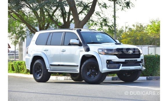 Buy Import Toyota Land Cruiser White Car in Import - Dubai in Malawi Buy Import Toyota Land Cruiser White Car in Import - Dubai in Malawi