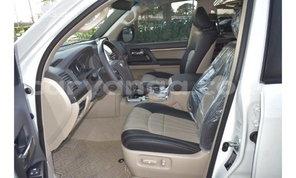 Buy Import Toyota Land Cruiser White Car in Import - Dubai in Malawi Buy Import Toyota Land Cruiser White Car in Import - Dubai in Malawi