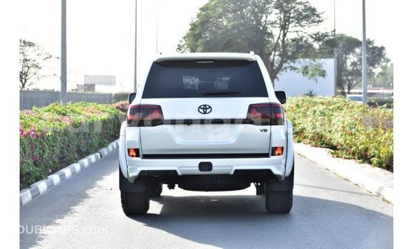 Buy Import Toyota Land Cruiser White Car in Import - Dubai in Malawi Buy Import Toyota Land Cruiser White Car in Import - Dubai in Malawi