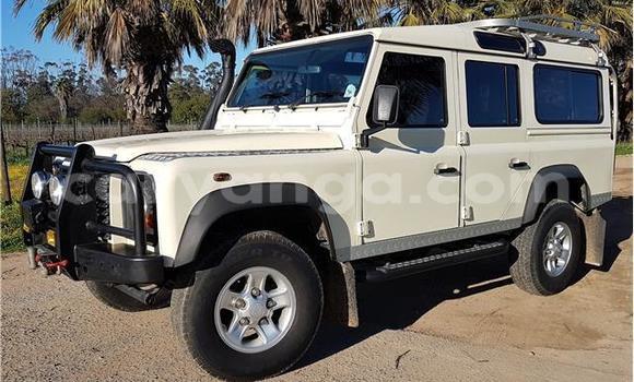 Buy Used Land Rover Defender White Car in Lilongwe in Malawi