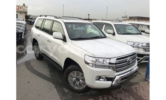 Acheter Import Voiture Toyota Land Cruiser Blanc à Import - Dubai, Malawi Acheter Import Voiture Toyota Land Cruiser Blanc à Import - Dubai, Malawi