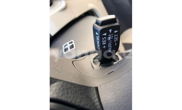 Acheter Import Voiture Toyota Prado Blanc à Import - Dubai, Malawi Acheter Import Voiture Toyota Prado Blanc à Import - Dubai, Malawi