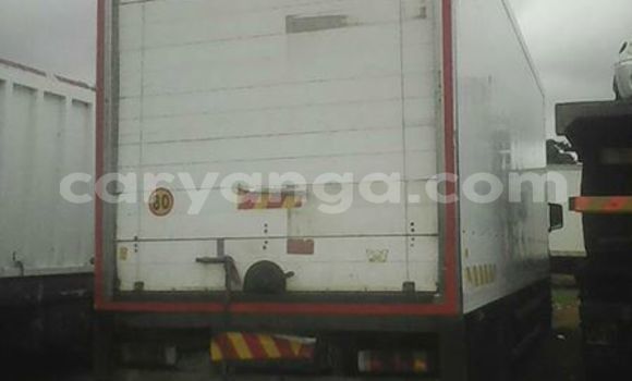 Nunua Ilio tumika Scania 94D White Lori ndani ya Lilongwe nchini Malawi Nunua Ilio tumika Scania 94D White Lori ndani ya Lilongwe nchini Malawi
