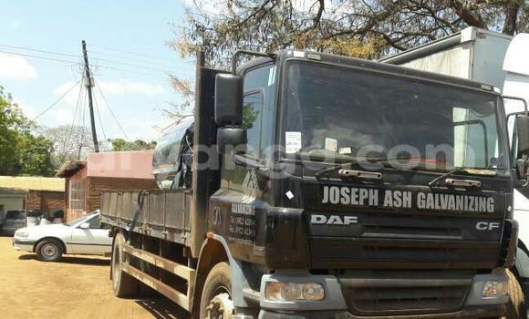 Nunua Ilio tumika DAF CF65 Red Lori ndani ya Lilongwe nchini Malawi Nunua Ilio tumika DAF CF65 Red Lori ndani ya Lilongwe nchini Malawi