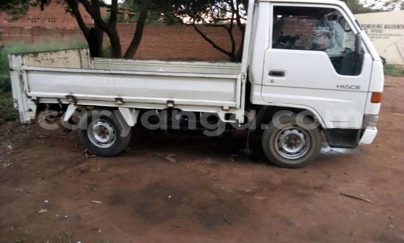 Buy Used Toyota Hiace White Car in Kasungu in Malawi Buy Used Toyota Hiace White Car in Kasungu in Malawi