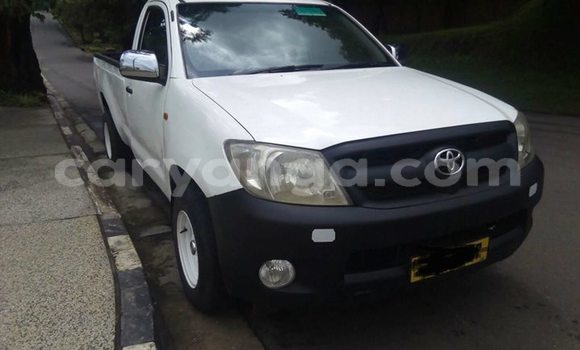 Buy Used Toyota Hilux White Car in Blantyre in Malawi Buy Used Toyota Hilux White Car in Blantyre in Malawi