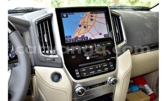 Buy Import Toyota Land Cruiser White Car in Import - Dubai in Malawi Buy Import Toyota Land Cruiser White Car in Import - Dubai in Malawi