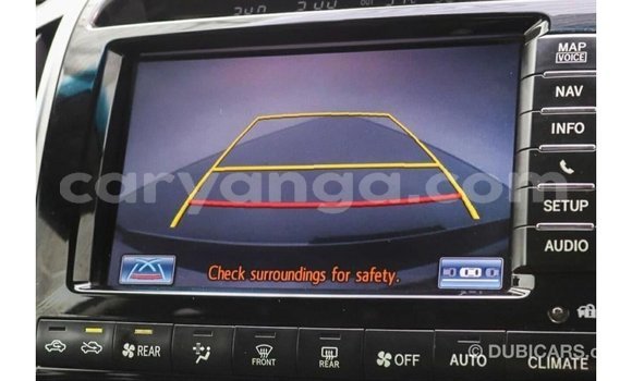 Acheter Import Voiture Toyota Land Cruiser Blanc à Import - Dubai, Malawi Acheter Import Voiture Toyota Land Cruiser Blanc à Import - Dubai, Malawi