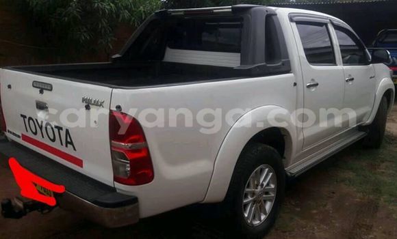 Buy Used Toyota Hilux White Car in Lilongwe in Malawi Buy Used Toyota Hilux White Car in Lilongwe in Malawi