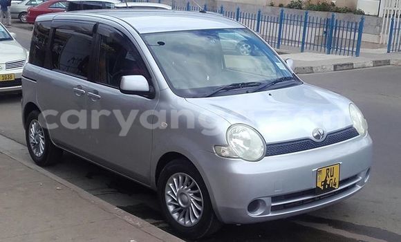 Buy Used Toyota Sienta Silver Car in Blantyre in Malawi Buy Used Toyota Sienta Silver Car in Blantyre in Malawi